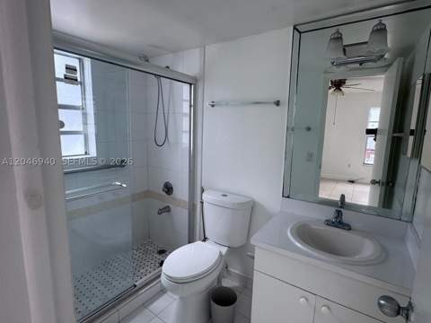 1725 W 60th St F222, Hialeah FL - photo 17 of 24