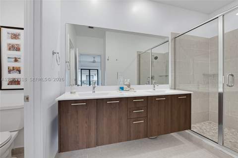 4605 NW 83rd Path, Doral FL - photo 11 of 30
