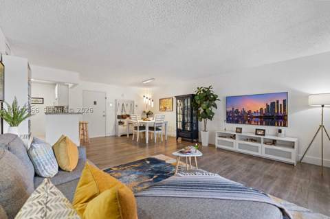 10381 N Kendall Dr M8, Miami FL - photo 12 of 30