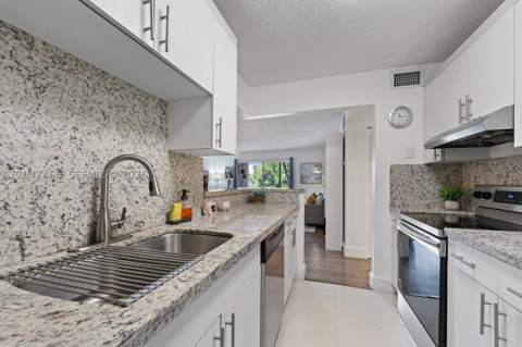 10381 N Kendall Dr M8, Miami FL - photo 14 of 30