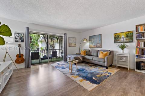 10381 N Kendall Dr M8, Miami FL - photo 7 of 30