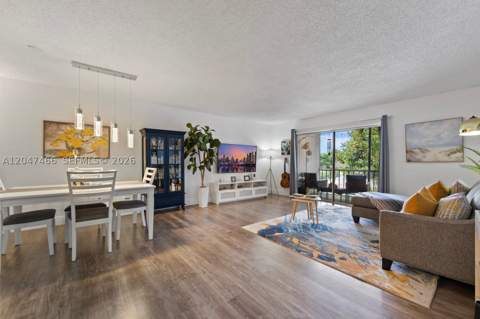 10381 N Kendall Dr M8, Miami FL - photo 9 of 30