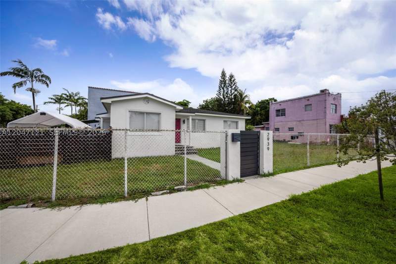 4 bedroom SingleFamilyResidence at 2939 SW 5th St, Carolina Heights 2nd Sec, Miami — photo 3
