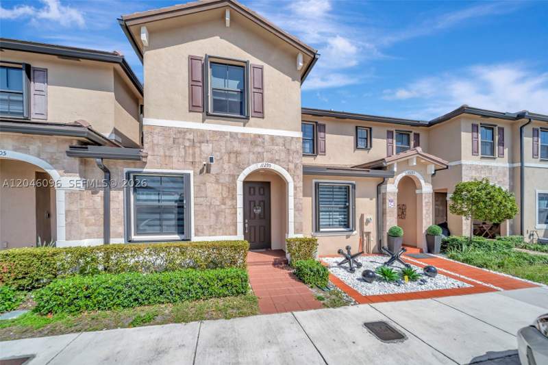 3 bedroom Townhouse at 11295 W 34th Way, Aquabella North, Hialeah — photo 4