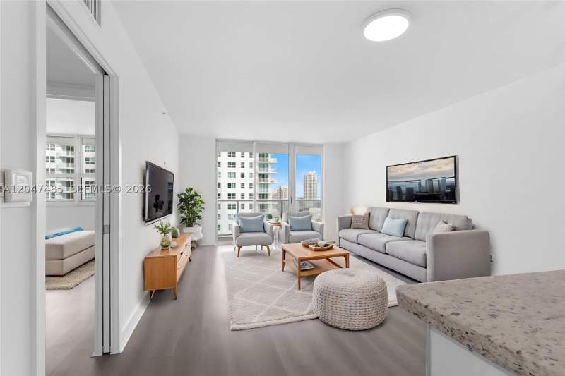 1 bedroom Condominium at 1155 Brickell Bay Dr 2206, The Mark On Brickell Cond, Miami — photo 4