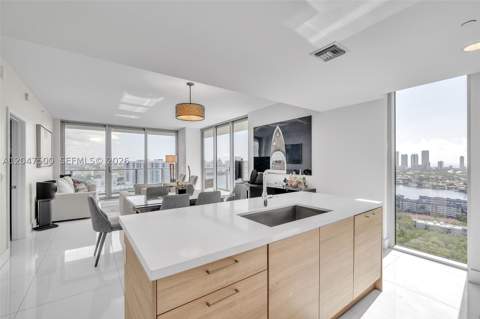 16385 Biscayne Blvd 2707, North Miami Beach FL - photo 12 of 38