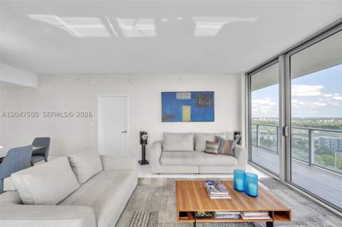 16385 Biscayne Blvd 2707, North Miami Beach FL - photo 13 of 38