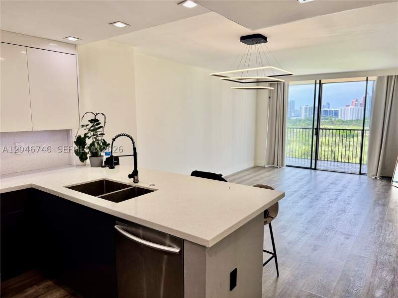 1 bedroom Condominium at 20379 W Country Club Dr 1537, Coronado Condo-Tower II, Aventura — photo 4