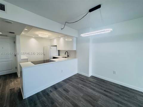 3675 N Country Club Dr 2007, Aventura FL - photo 11 of 51