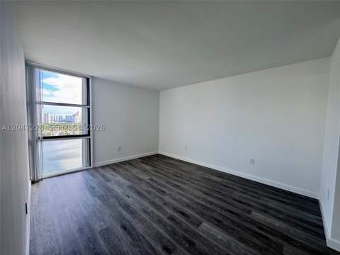 3675 N Country Club Dr 2007, Aventura FL - photo 16 of 51