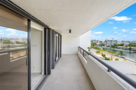 2555 Collins Ave 706, Miami Beach FL - photo 6 of 47