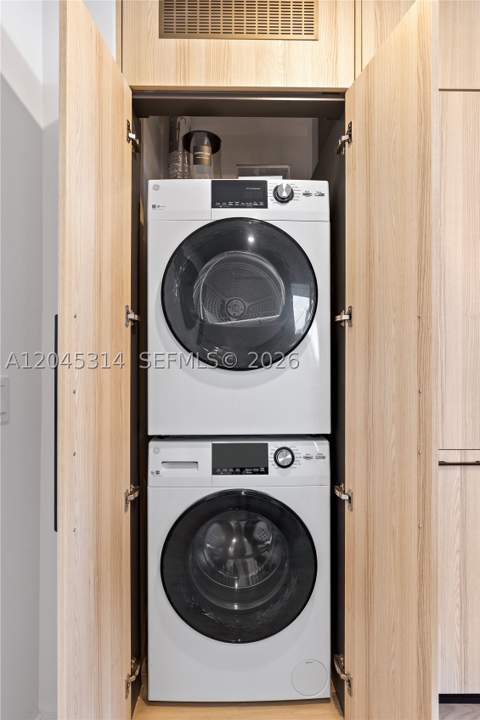 225 N Miami Ave 1102, Miami FL - photo 11 of 42