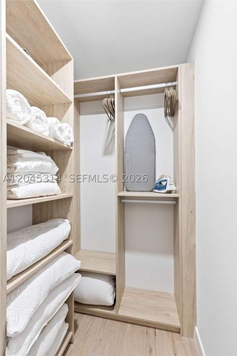 225 N Miami Ave 1102, Miami FL - photo 14 of 42
