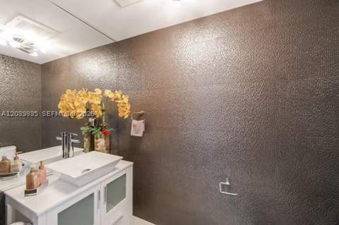 92 SW 3rd St 5108, Miami FL - photo 9 of 24