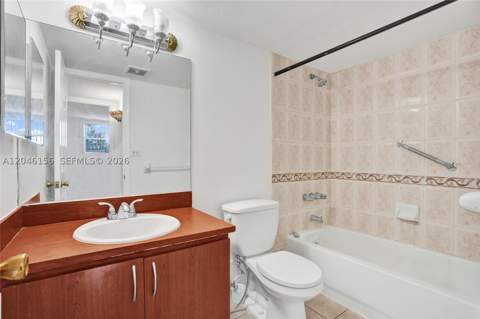606 W 81st St 323, Hialeah FL - photo 11 of 20