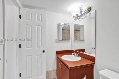 606 W 81st St 323, Hialeah FL - photo 12 of 20