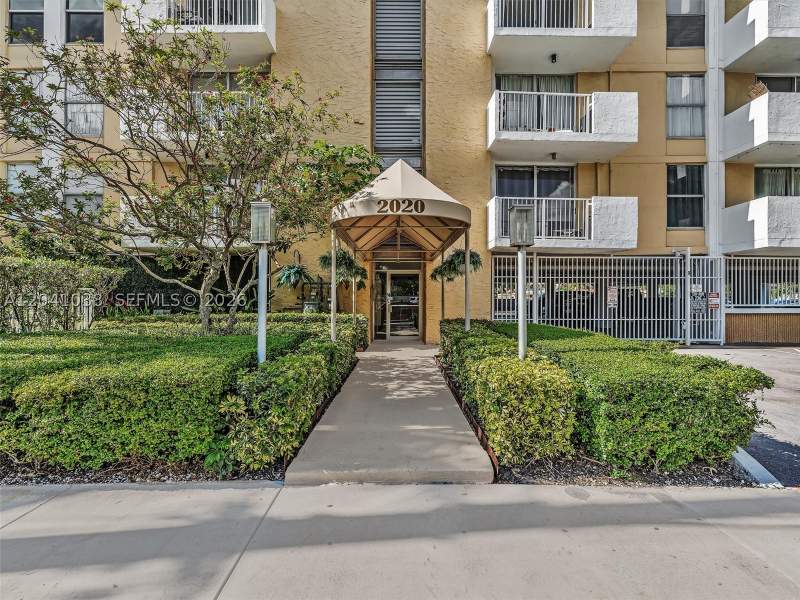 1 bedroom Condominium at 2020 NE 135th St 601, Keystone Towers Condo, North Miami — photo 4