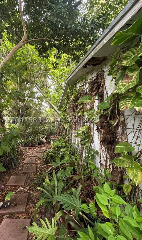 8285 SW 47th St, Miami FL - photo 12 of 18