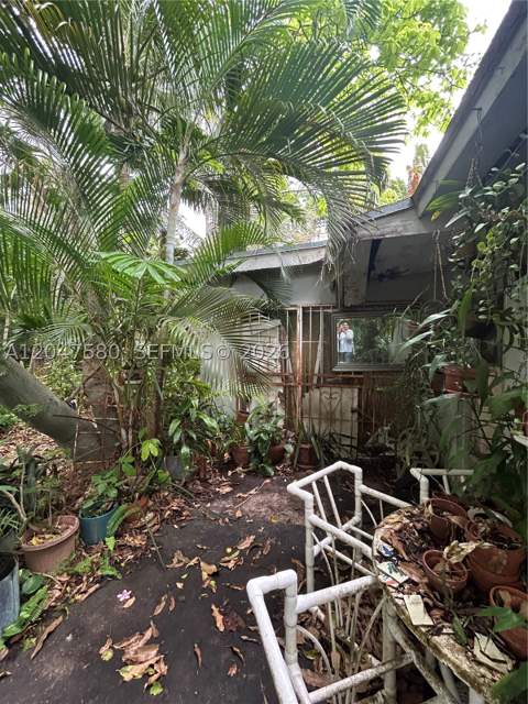 8285 SW 47th St, Miami FL - photo 13 of 18