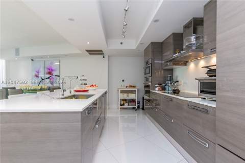 17201 Collins Ave 1807, Sunny Isles Beach FL - photo 13 of 41