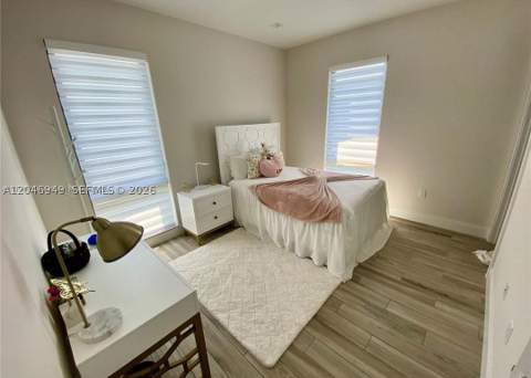 8256 NW 48th ter, Doral FL - photo 14 of 32