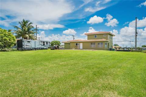 17135 NW 19th Ave, Miami Gardens FL - photo 10 of 10