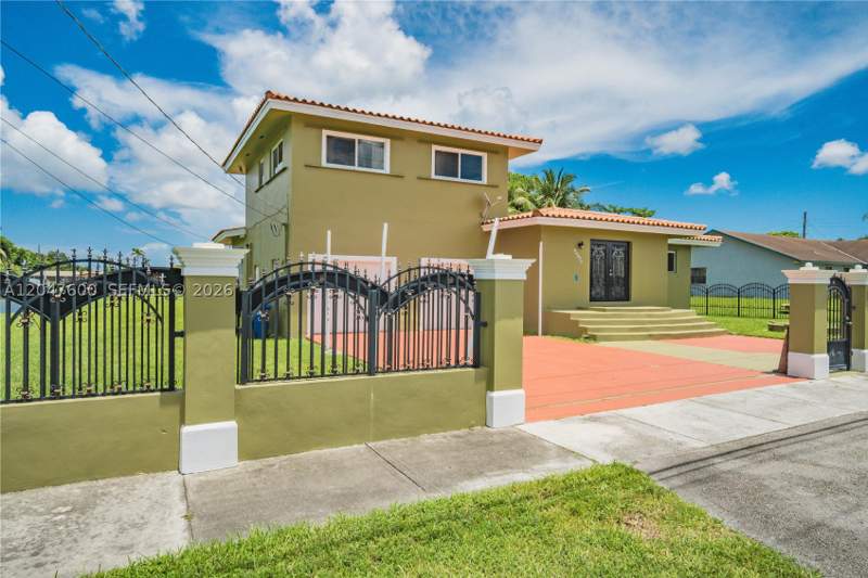 4 bedroom SingleFamilyResidence at 17135 NW 19th Ave, Sunny Isles Inland, Miami Gardens — photo 5