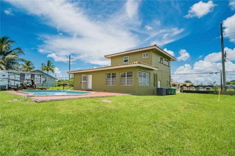 17135 NW 19th Ave, Miami Gardens FL - photo 7 of 10