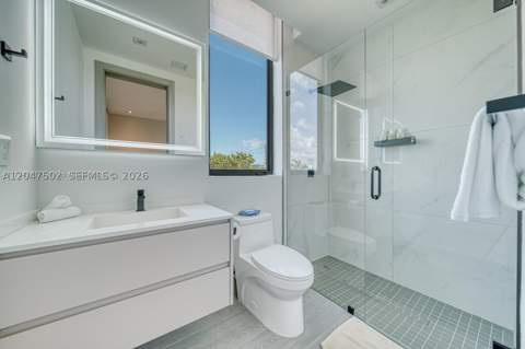 7520 W Treasure Dr, North Bay Village FL - photo 21 of 41