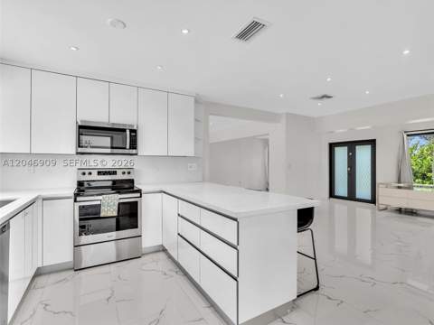 19225 NE 18th Ave, Miami FL - photo 18 of 56
