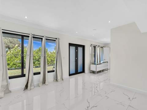 19225 NE 18th Ave, Miami FL - photo 7 of 56