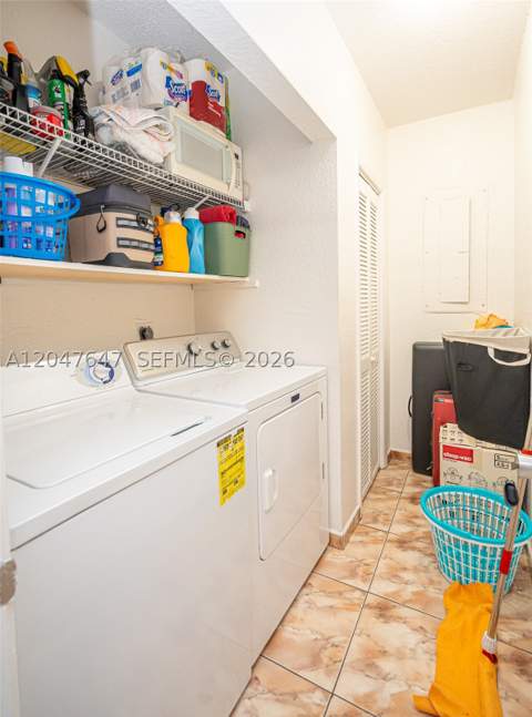 525 E 24th St, Hialeah FL - photo 11 of 26