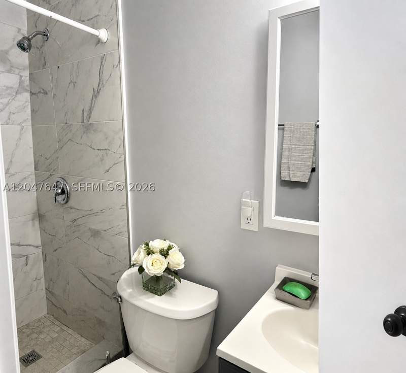 4 bedroom SingleFamilyResidence at 525 E 24th St, 6th Addn To Hialeah, Hialeah — photo 5