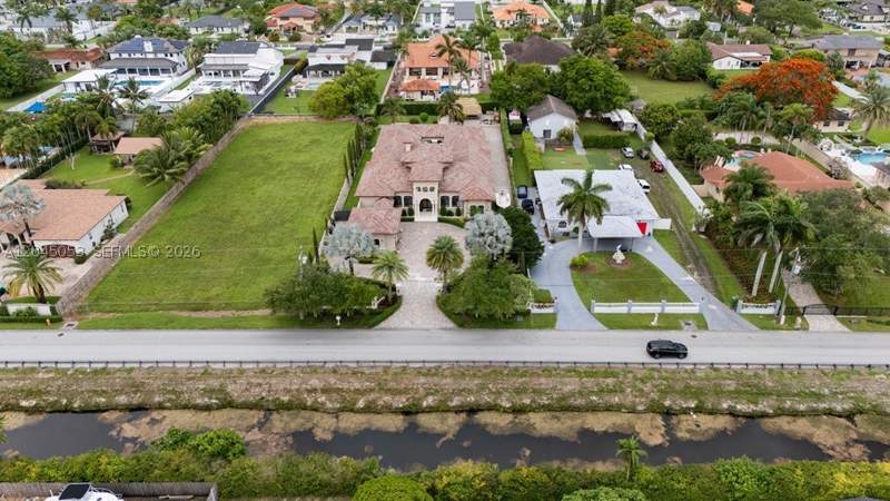 7 bedroom SingleFamilyResidence at 2835 SW 132nd Ave, J G Heads Farms Unit A, Miami — photo 2