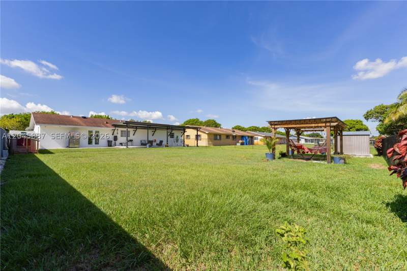 4 bedroom SingleFamilyResidence at 1721 NW 191st St, Sandy Pines Estates, Miami Gardens — photo 3