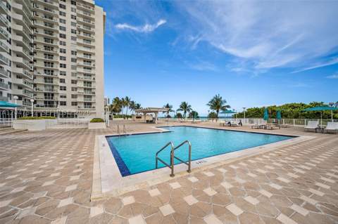 5701 Collins Ave 1415, Miami Beach FL - photo 17 of 33
