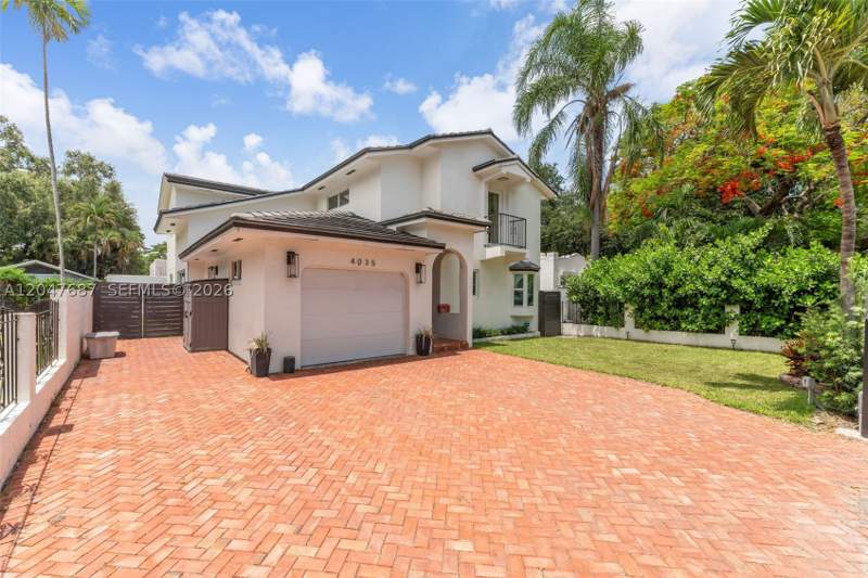 3 bedroom SingleFamilyResidence at 4035 SW 14th St, Antilla Park, Miami — photo 2