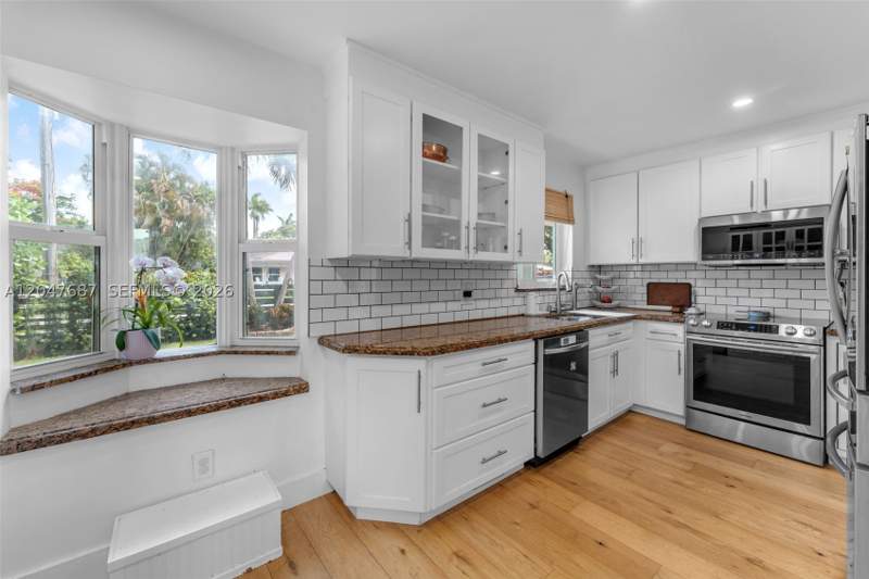 3 bedroom SingleFamilyResidence at 4035 SW 14th St, Antilla Park, Miami — photo 5