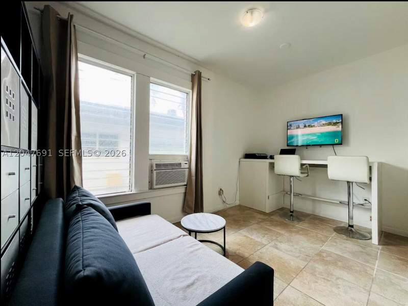 1 bedroom Condominium at 842 Meridian 2F, The Patricia Condo, Miami Beach — photo 3