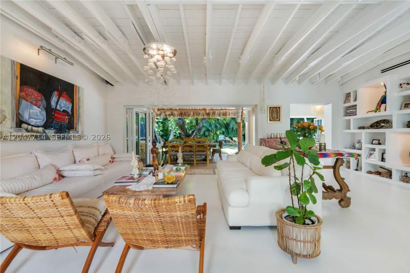 5 bedroom SingleFamilyResidence at 330 Gulf Rd, Holiday Colony, Key Biscayne — photo 5