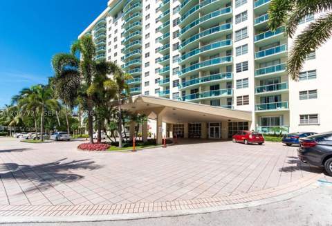 19380 Collins Ave 1001, Sunny Isles Beach FL - photo 17 of 28