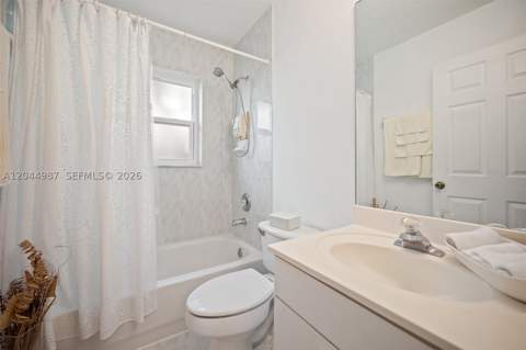18061 SW 152nd Ct, Miami FL - photo 17 of 35
