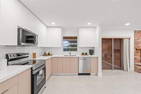 18103 SW 93rd Avenue, Palmetto Bay FL - photo 17 of 45