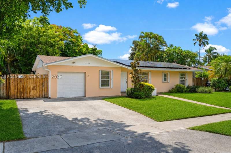3 bedroom SingleFamilyResidence at 18103 SW 93rd Avenue, Bel Aire Sec 16, Palmetto Bay — photo 3