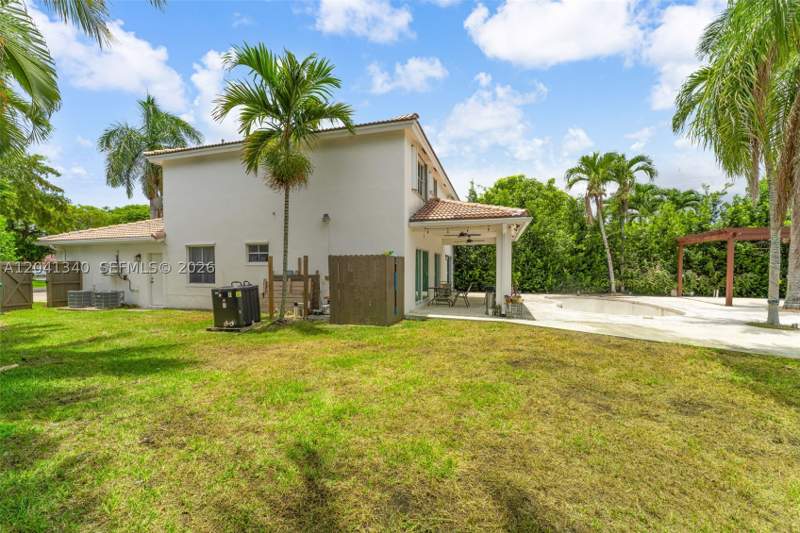 4 bedroom SingleFamilyResidence at 16335 SW 81 St, Poinciana At Sunset Lakes, Miami — photo 2