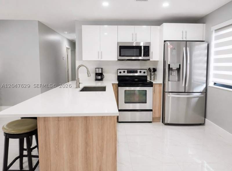 4 bedroom SingleFamilyResidence at 10955 SW 223rd St, East Dixie Park 1st Addn, Miami — photo 5