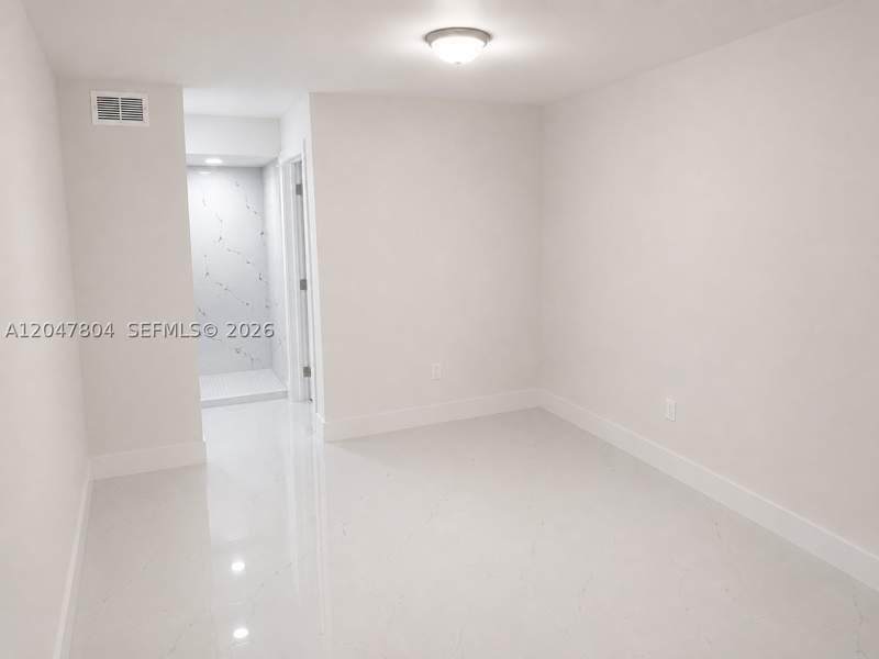 2 bedroom Condominium at 479 NE 210th Cir Ter 101-28, Monterey Village-One Cond, Miami — photo 3