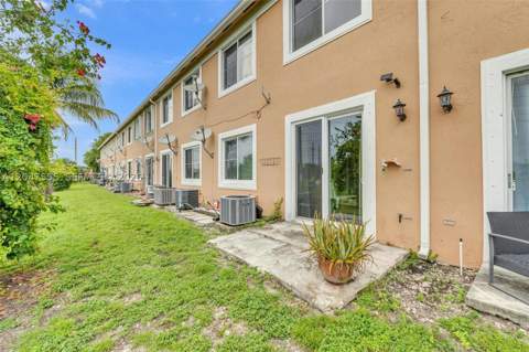 17820 NW 73rd Ave 103-1, Hialeah FL - photo 18 of 35