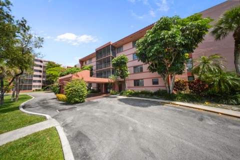 20860 San Simeon Way 109-6, Miami FL - photo 18 of 20