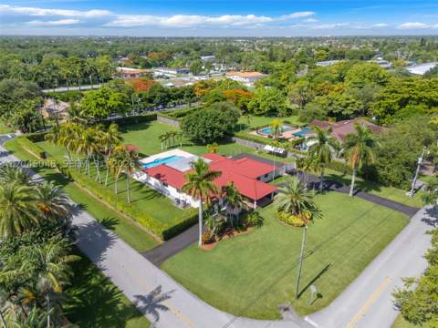 9900 SW 62nd St, Miami FL - photo 7 of 60